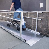 GATEWAY Solid Surface Portable Ramp - Handrails